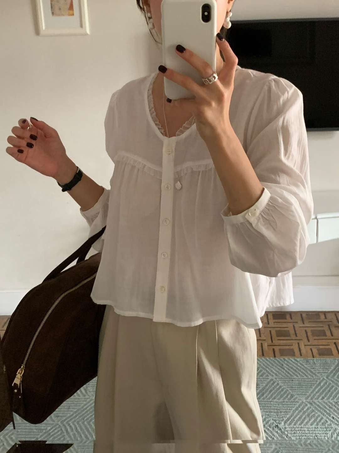 // 微微光感lace邊排扣微傘型BL