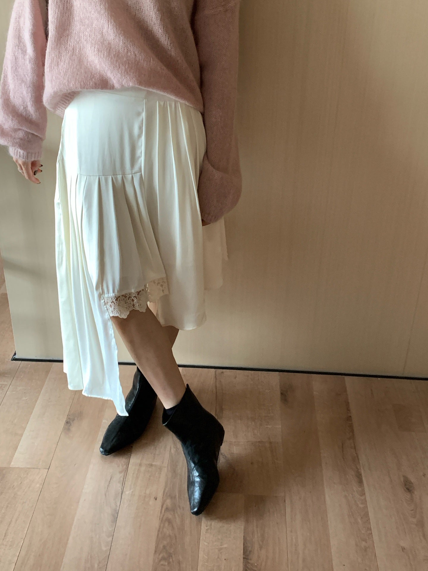 // 超美不規則拼接lace中裙