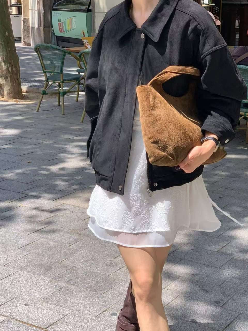 // 兩種質料可選的翻領外套(啞光彷皮/麂皮絨)