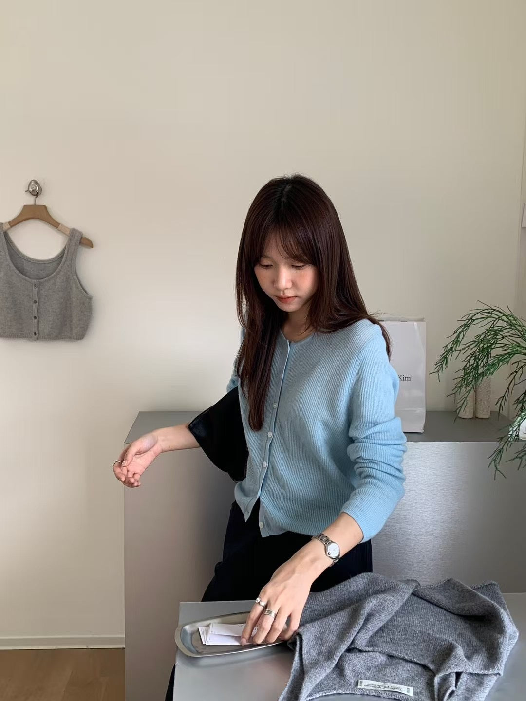 // 七色圓領簡約開胸CD