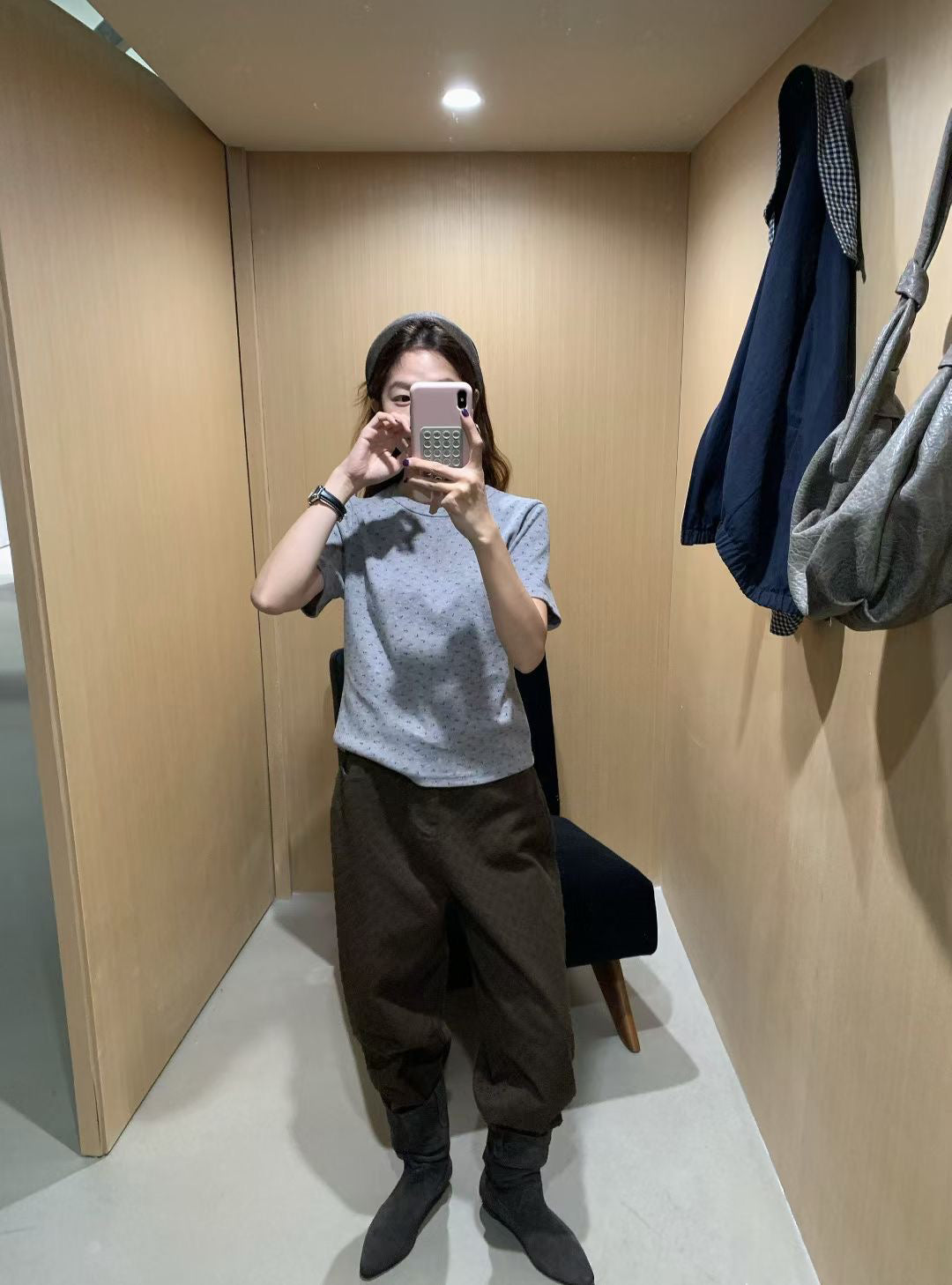 // 超親膚絨感小碎花TEE