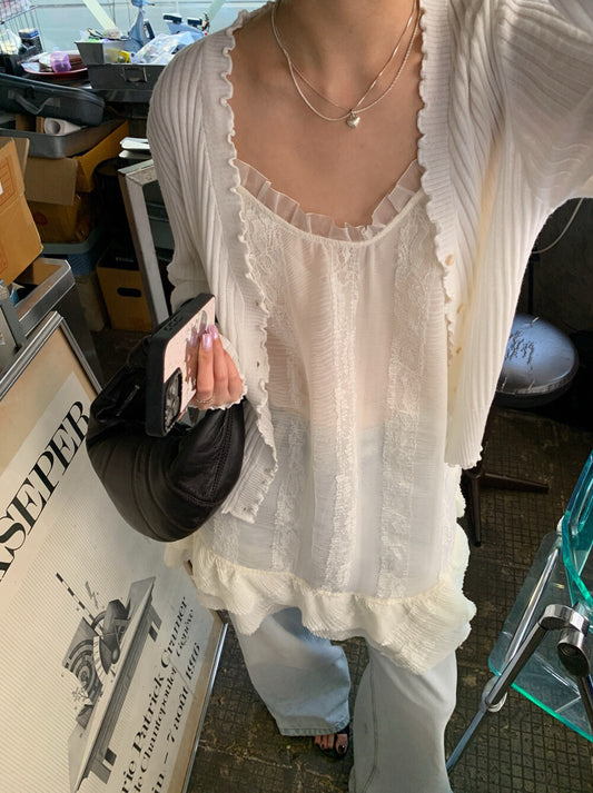 🪝 30%羊毛卷卷花邊V領CD