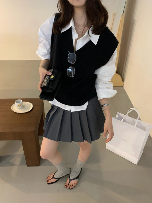 T07 / 疊穿V領針織背心+恤衫兩件套