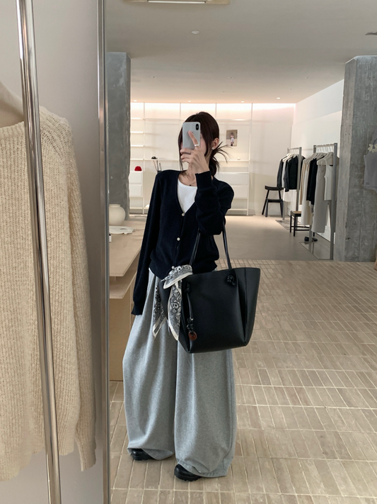 // 超親膚假兩件鈕扣羊毛角針織上衣