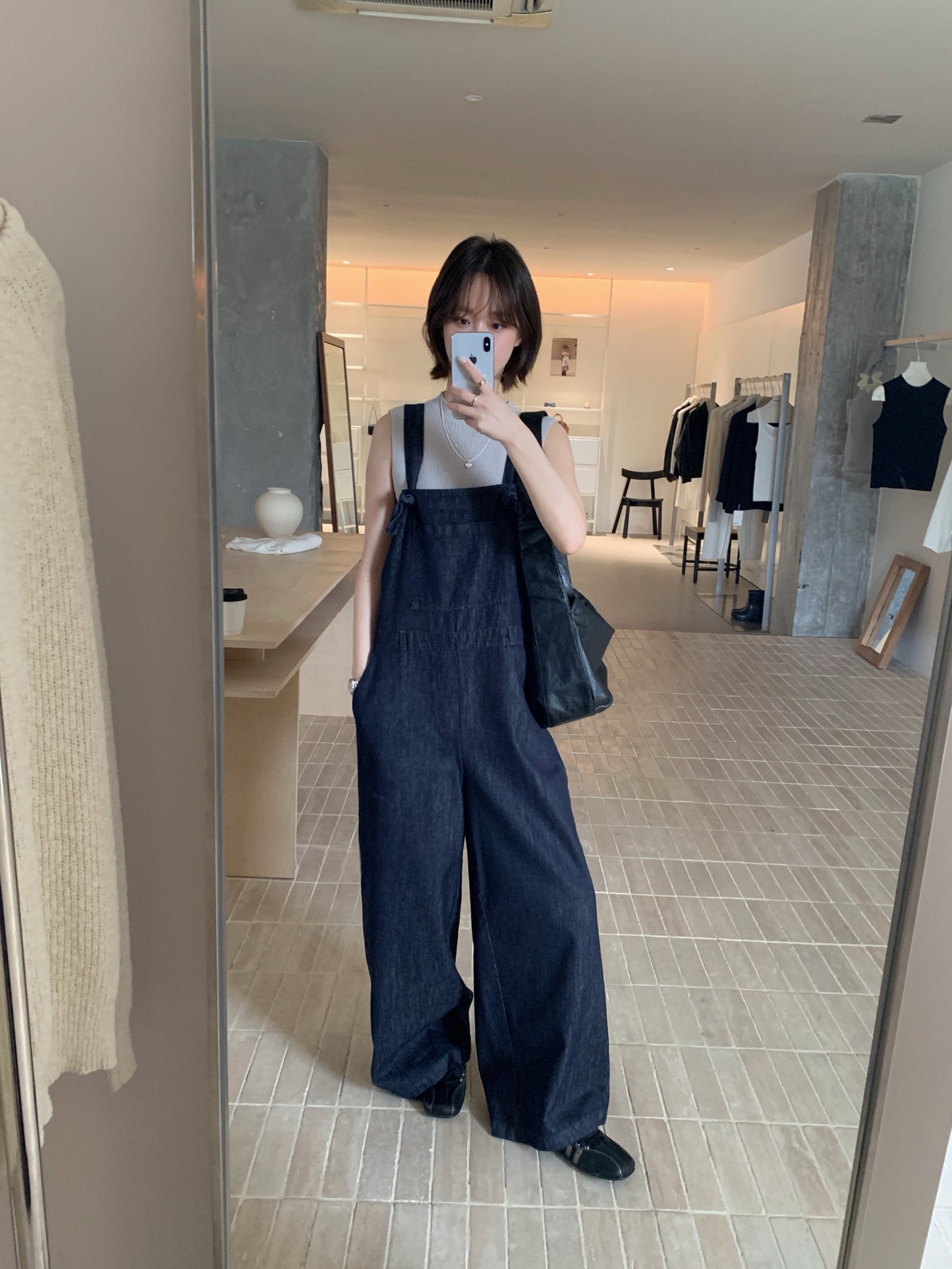 // 肩帶可綁的帥氣連身褲