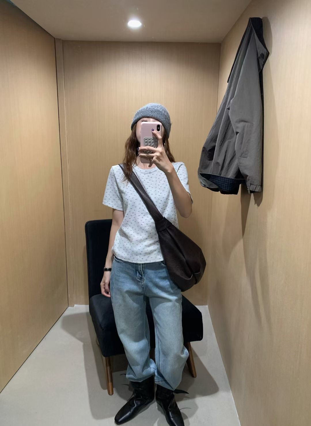 // 超親膚絨感小碎花TEE