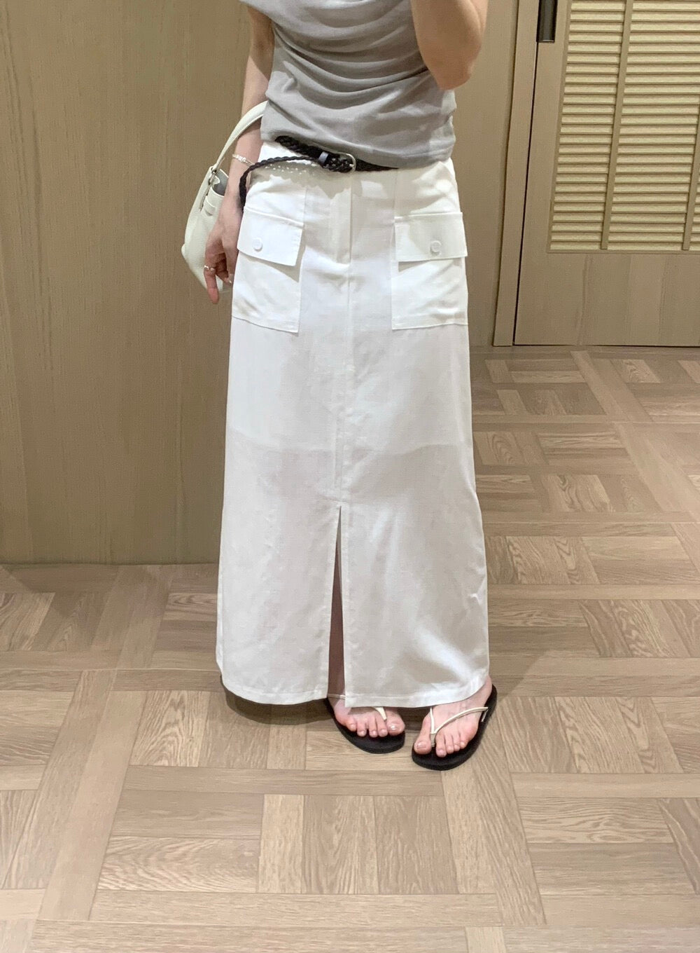 H06 / 極顯瘦口袋前開叉直筒SK(連腰帶)