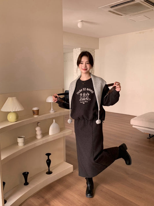 // 可愛刺繡圖案加絨衛衣+中裙套裝(連針織披肩)