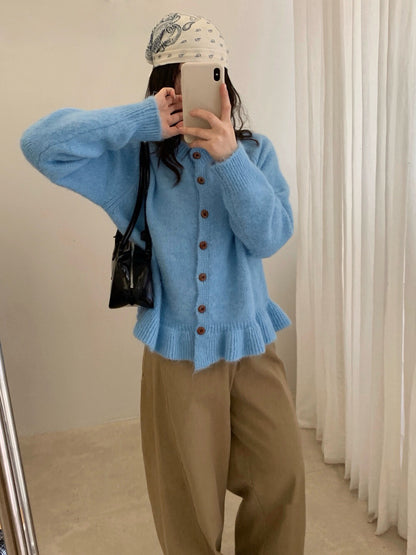 // 8%綿羊毛荷葉花邊腳排扣毛衣