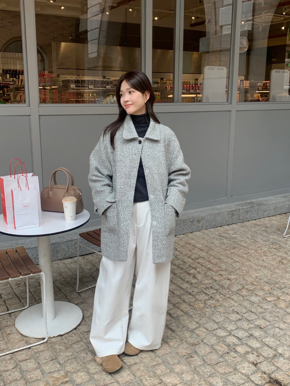 // 70%羊毛簡約翻領中長外套