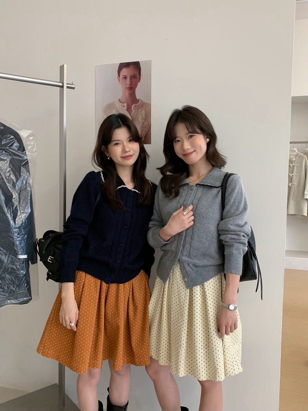 // 10%兔絨撞色花邊領拼麻花紋NT