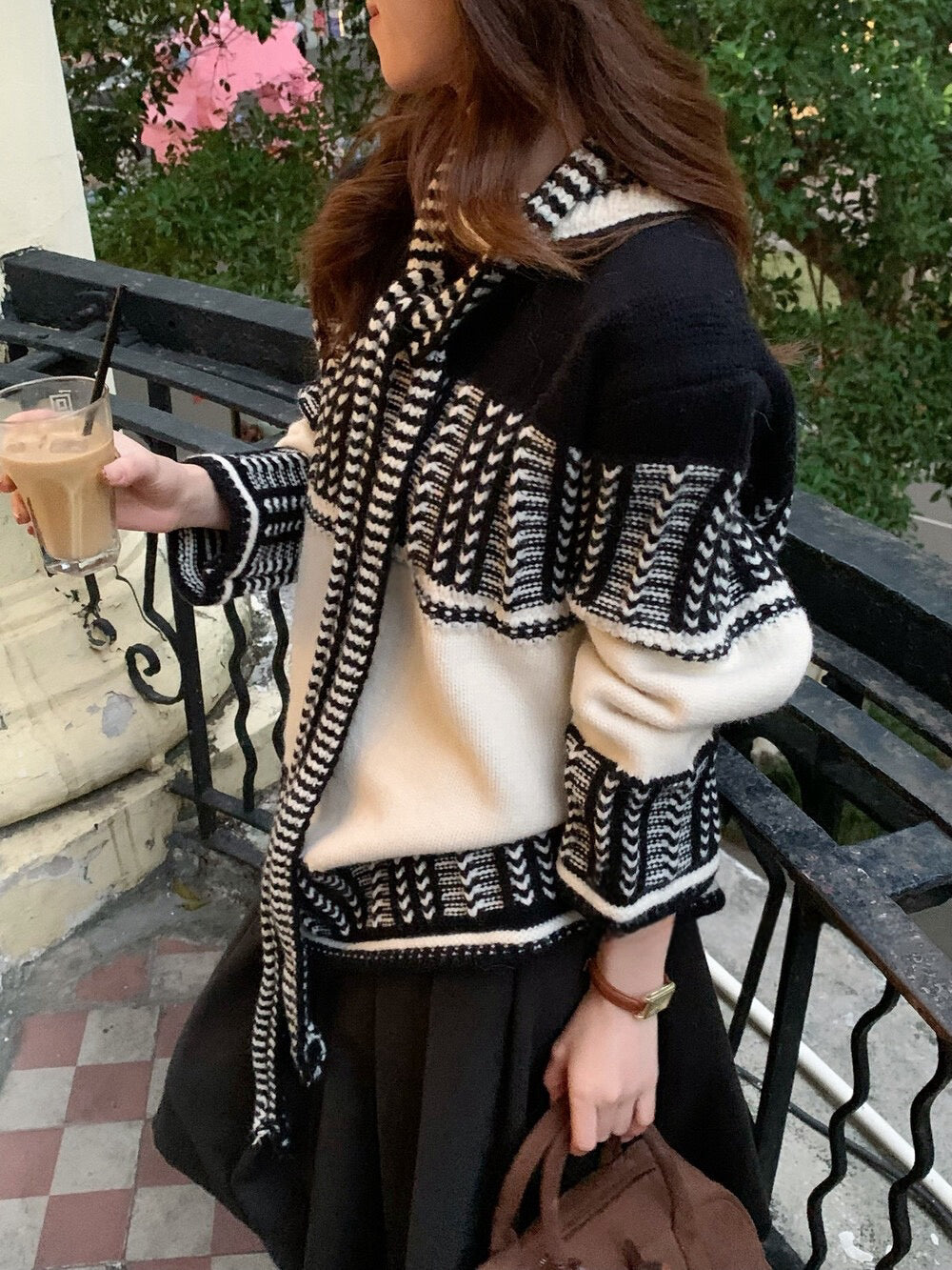 // 復古撞色特別織紋毛衣(連頸巾+帽)