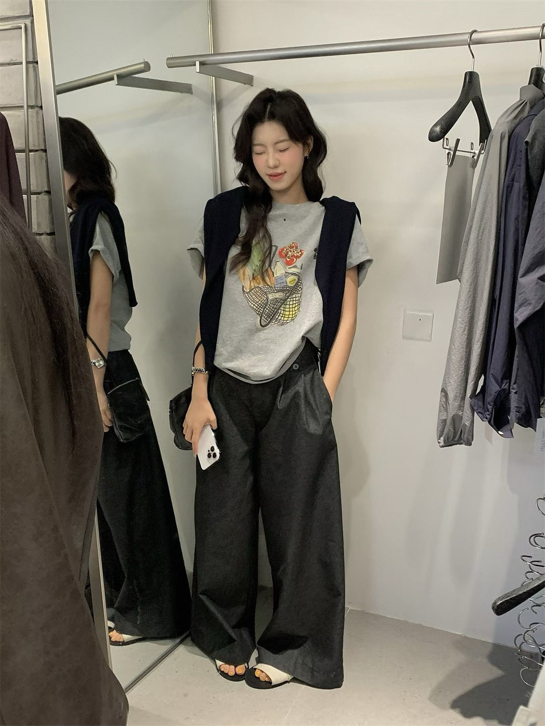 // 可愛購物袋圖案TEE