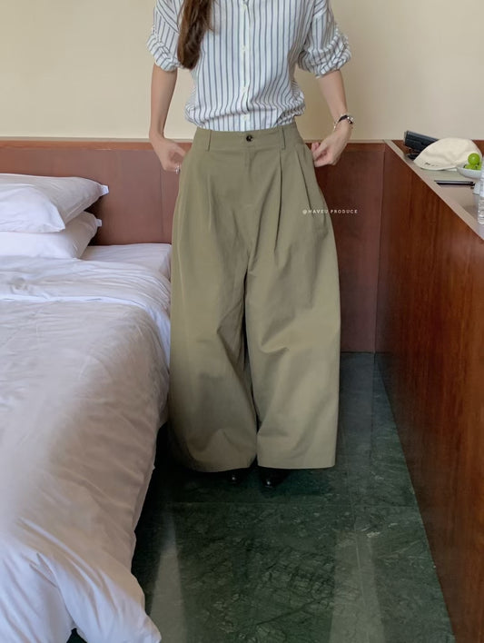 // 挺身洗水棉壓褶闊褲