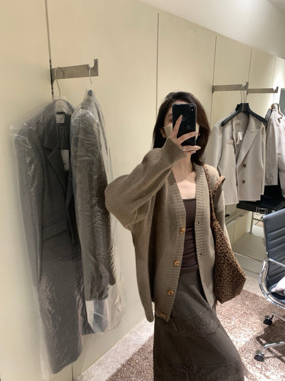 // 慵懶感中長大毛衣外套