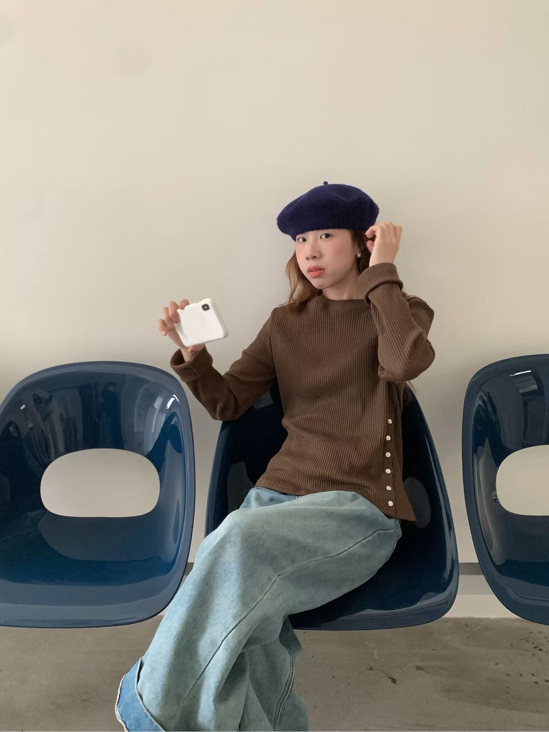 // 超顯瘦直坑紋側開鈕TEE