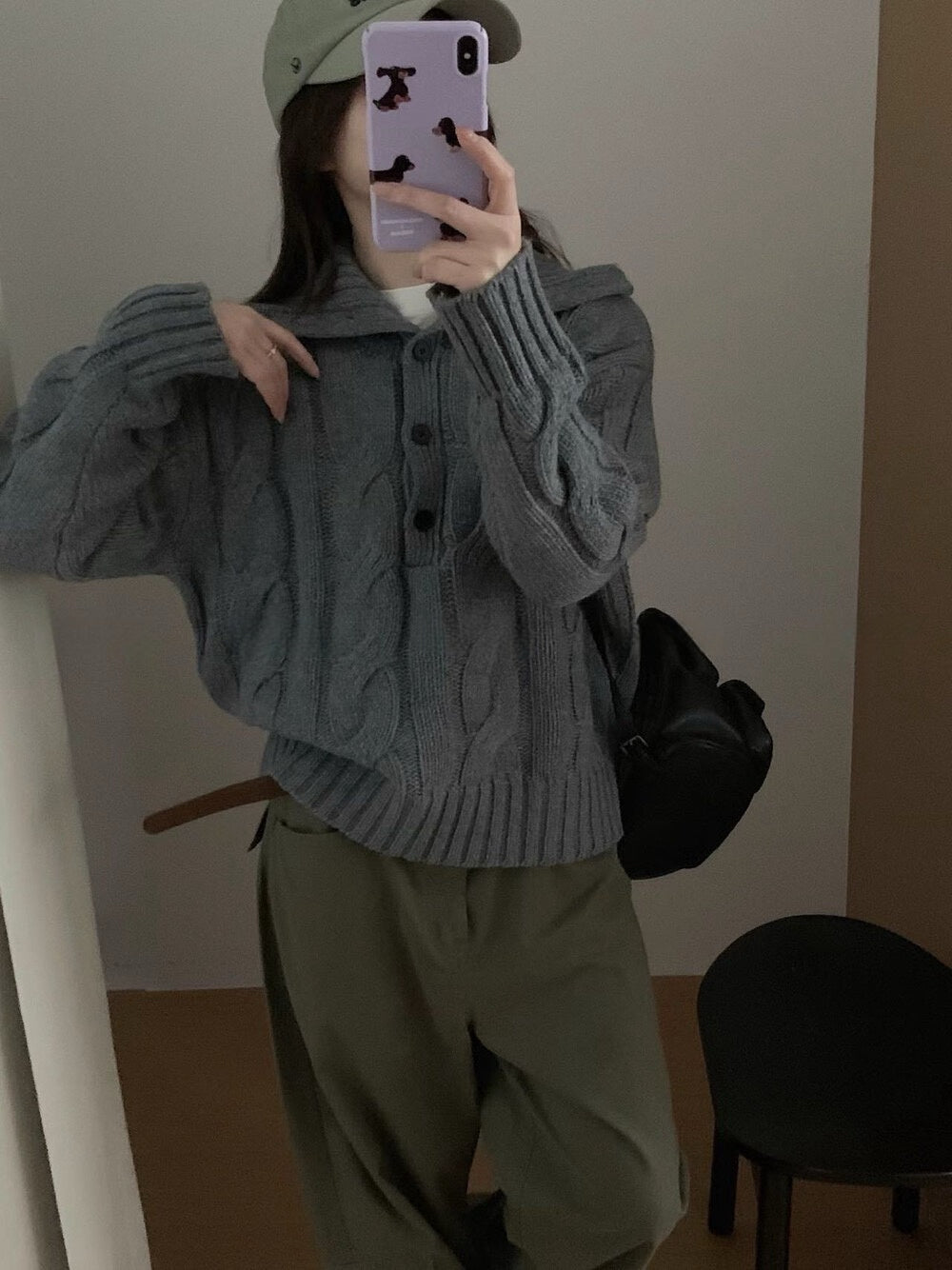 // 30%羊毛可立領鈕扣麻花毛衣