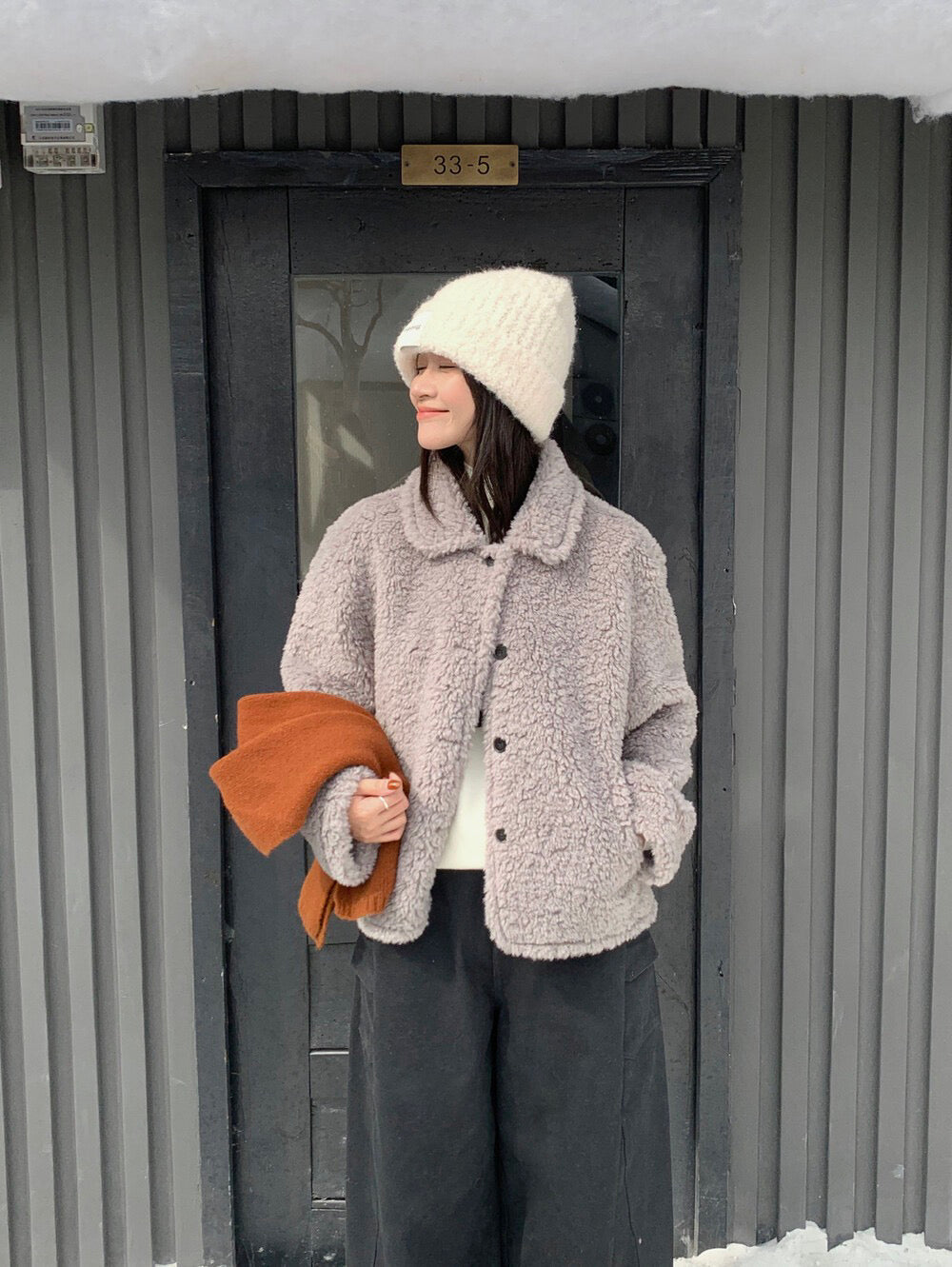 // 減齡款皮毛一體翻領毛毛外套