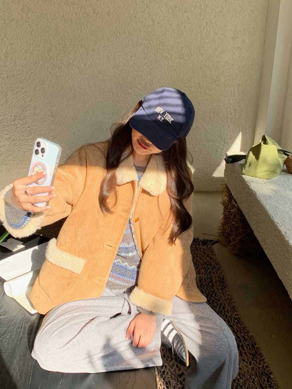 // 可愛圓翻領皮毛一體木鈕扣中長外套