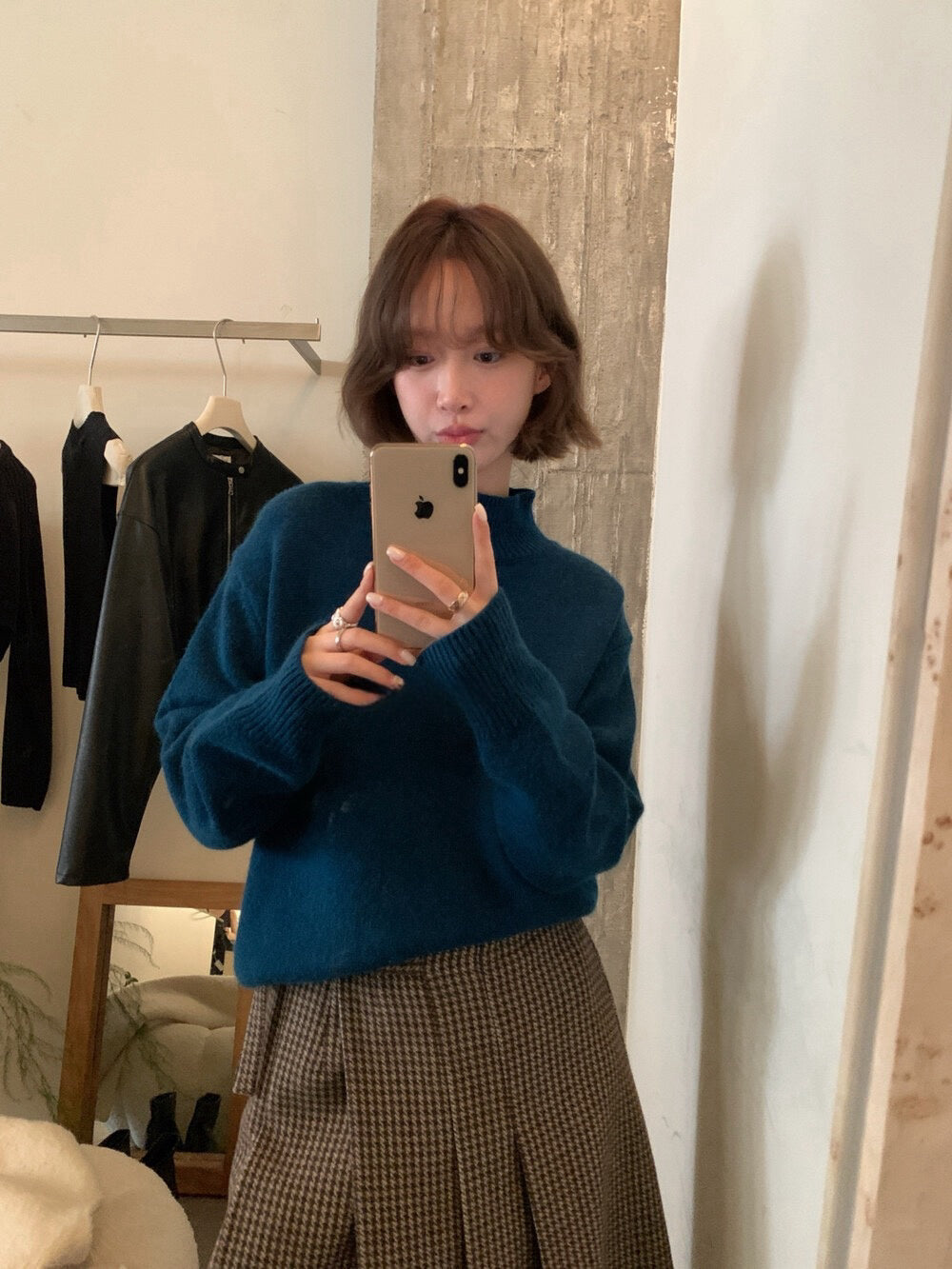 // 10%angora半領16色套頭NT