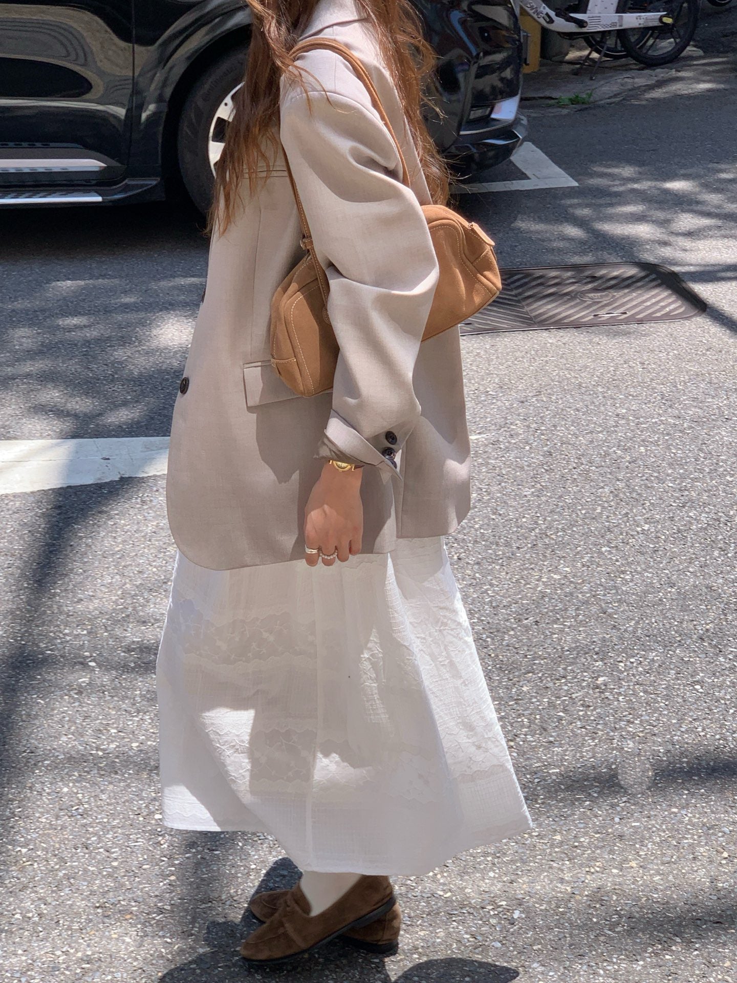 // 細節感滿滿撞色內裡西裝外套