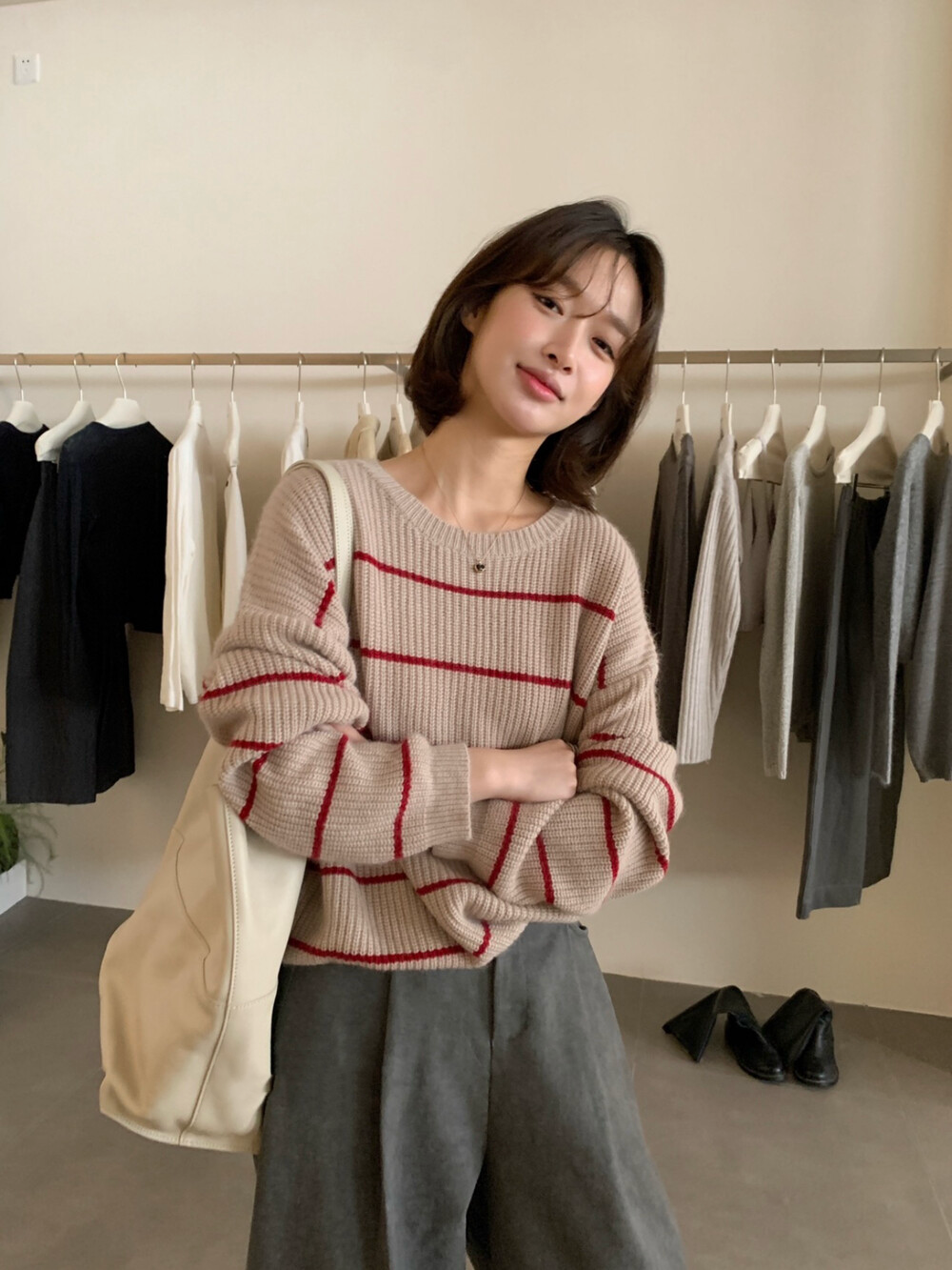 // 簡約慵懶感間條毛衣