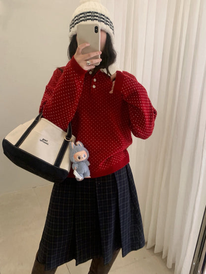 // 100%綿羊毛小心心點點撞色翻領NT