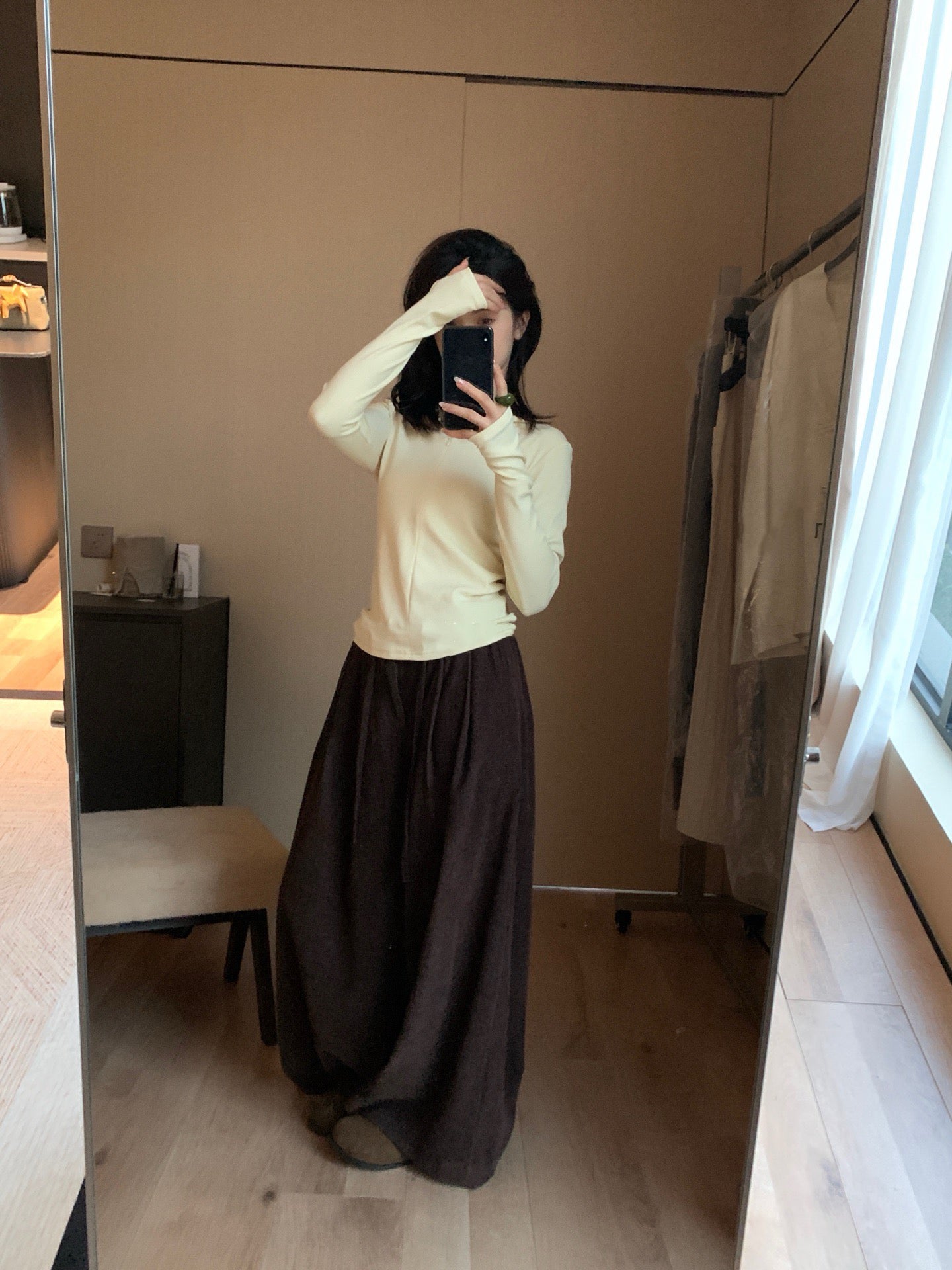 // 壓褶超遮肉橡筋腰連褲帶休閒褲