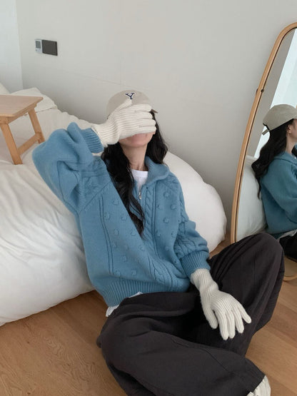 // 立體點點麻花圓翻領拉鍊CD