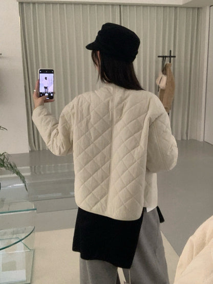 // 簡約菱格薄夾棉圓領外套