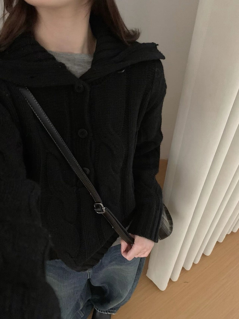 // 30%羊毛可立領鈕扣麻花毛衣