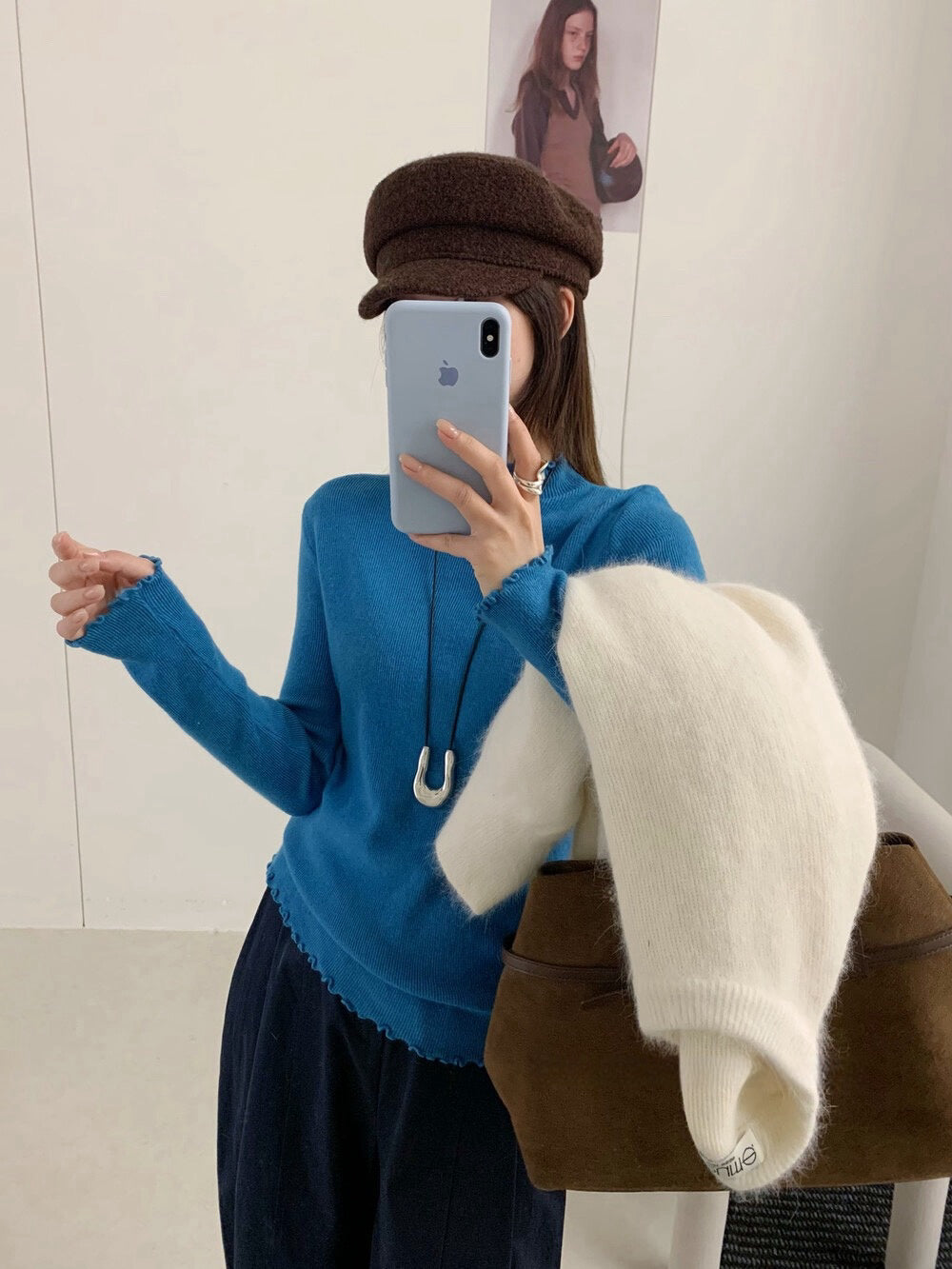 // 人手一件卷卷邊半領針織NT