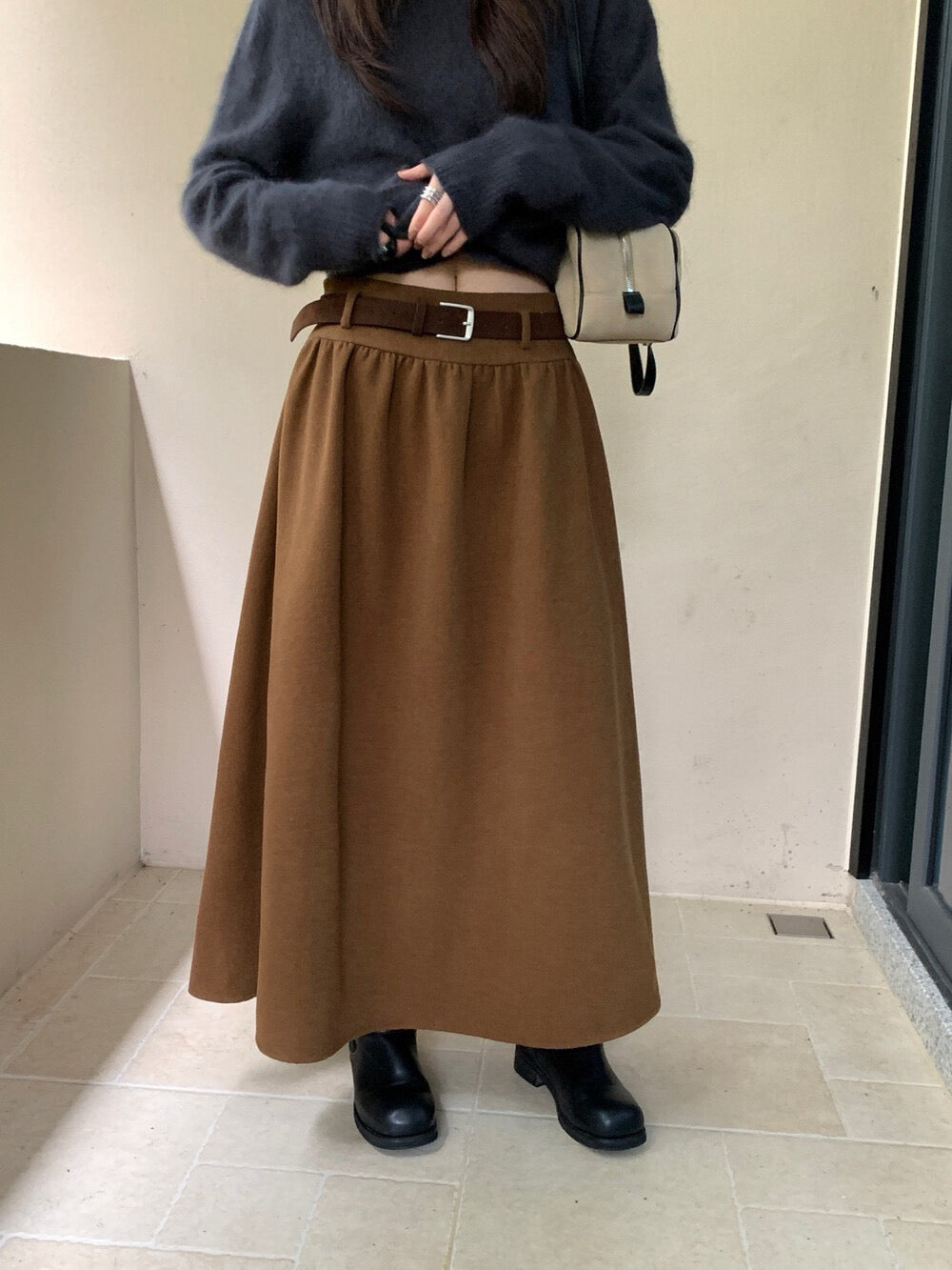 // 7%wool壓褶A字超遮肉半截裙(連腰帶)