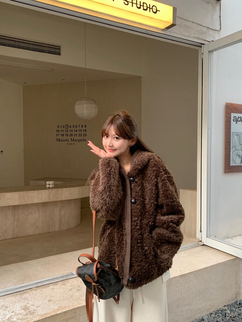 // 拼接材質可愛毛茸茸連帽外套