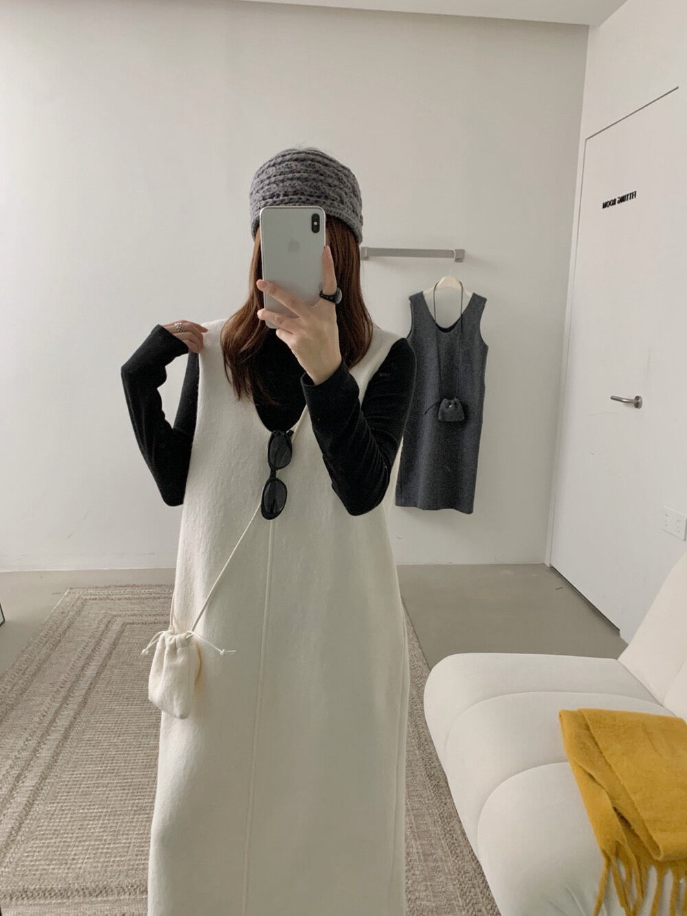 // 50%wool柔軟U領背心OPS(連袋仔)