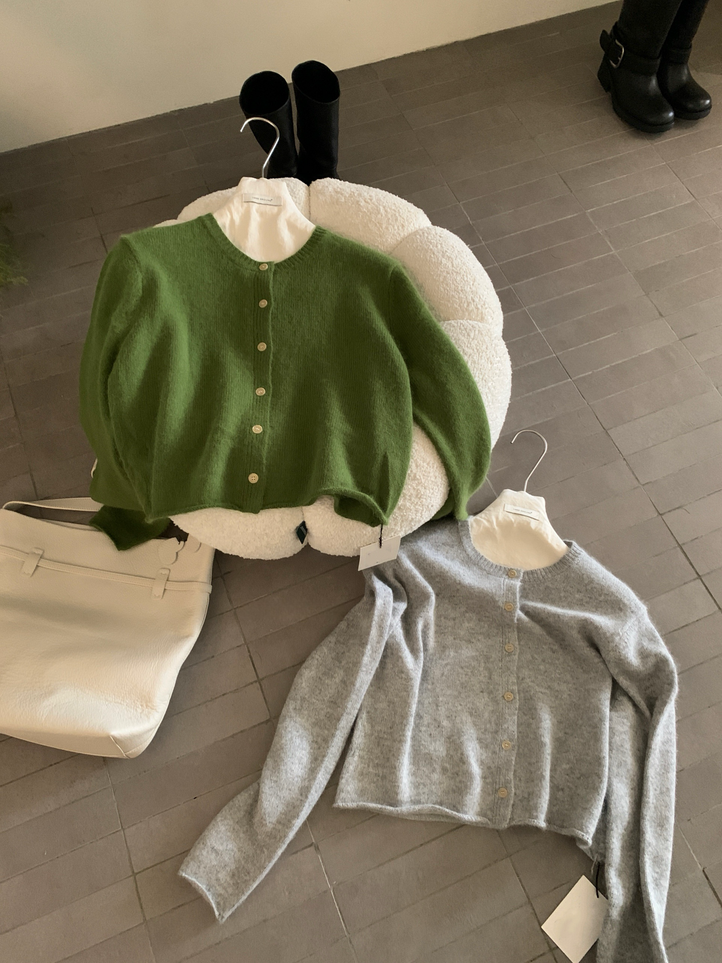 // 30%raccoon卷卷邊圓領CD