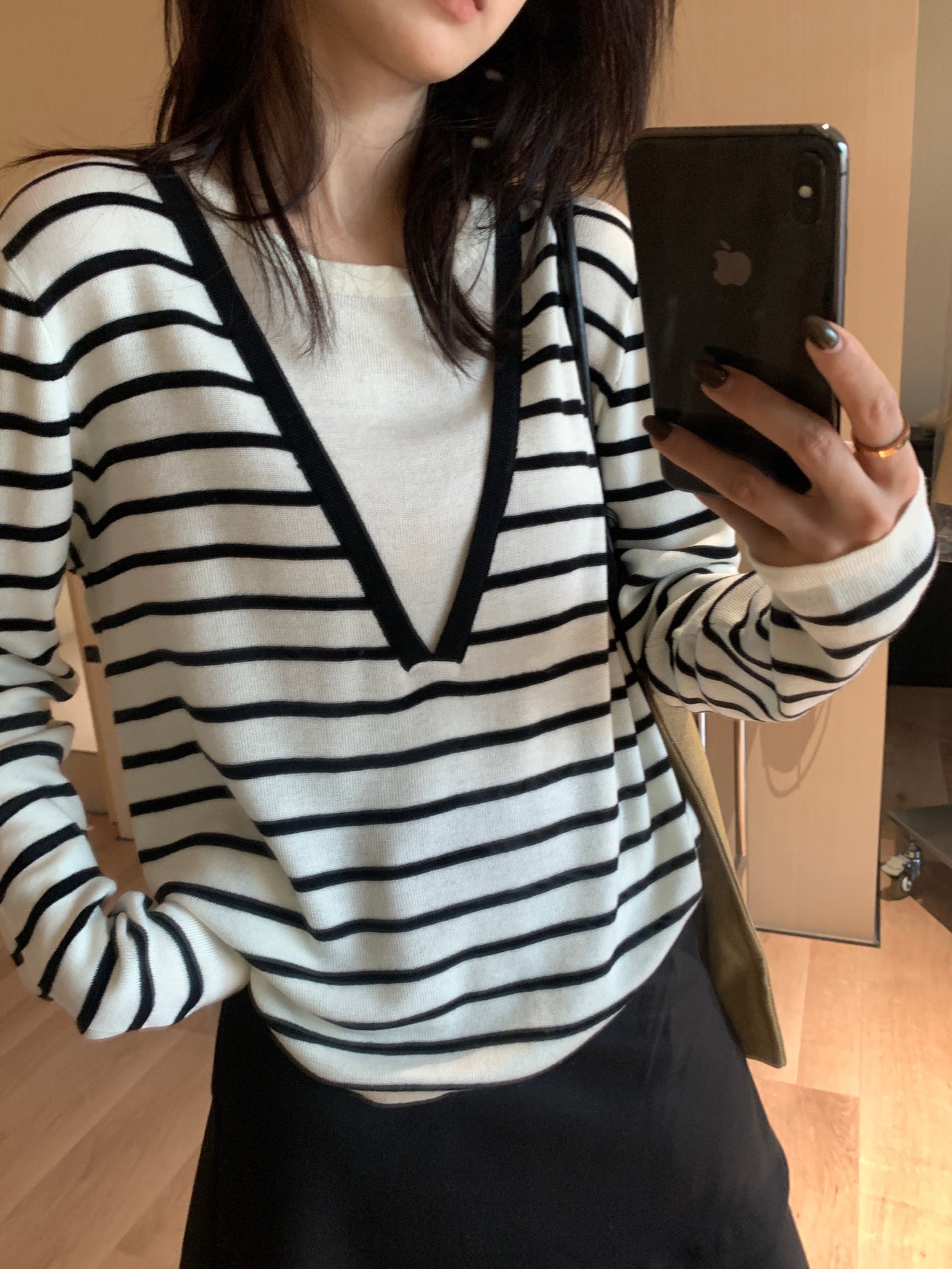 // 深V領假兩件針織上衣