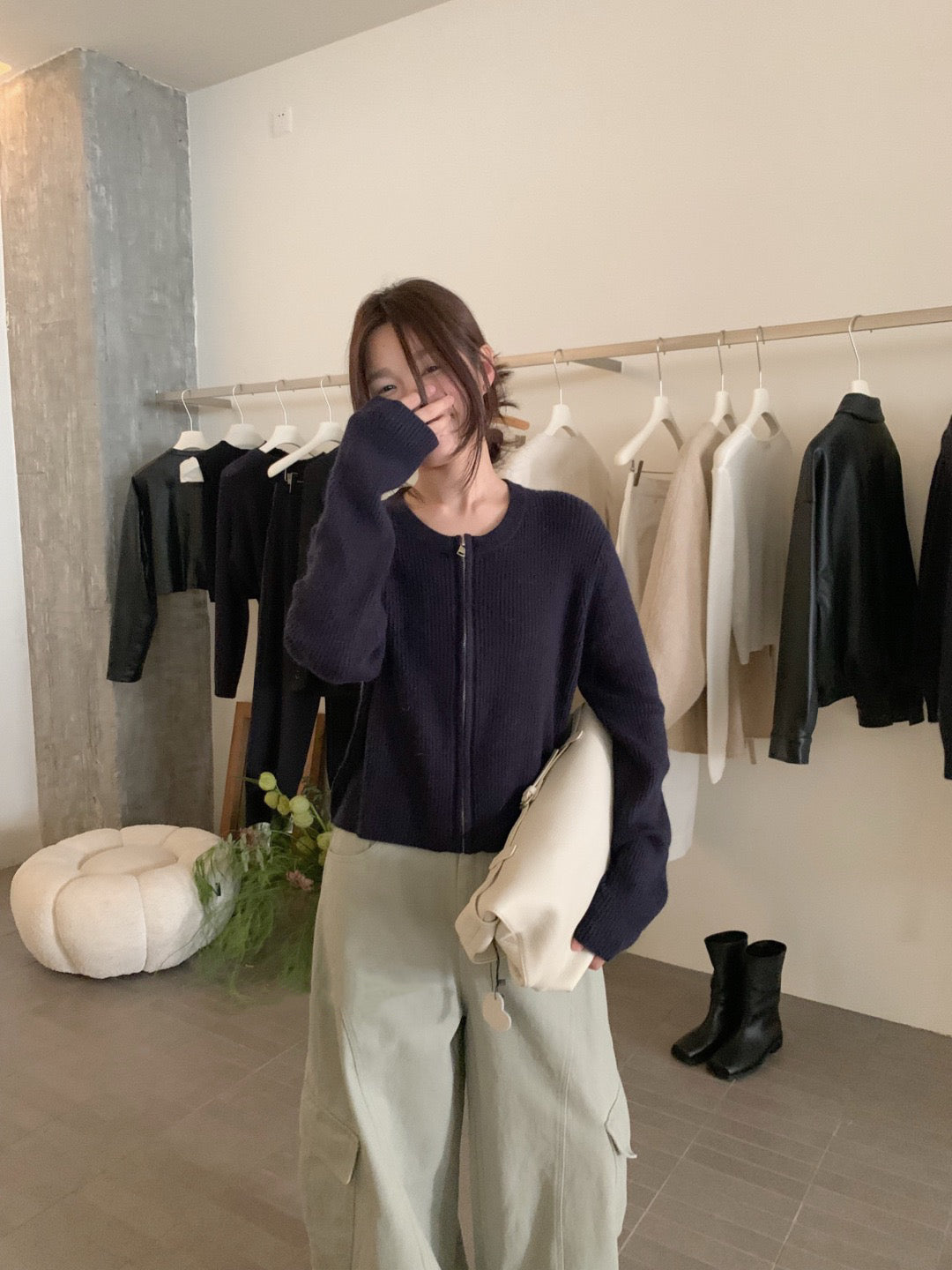 // 高質貂絨圓領拉鍊CD