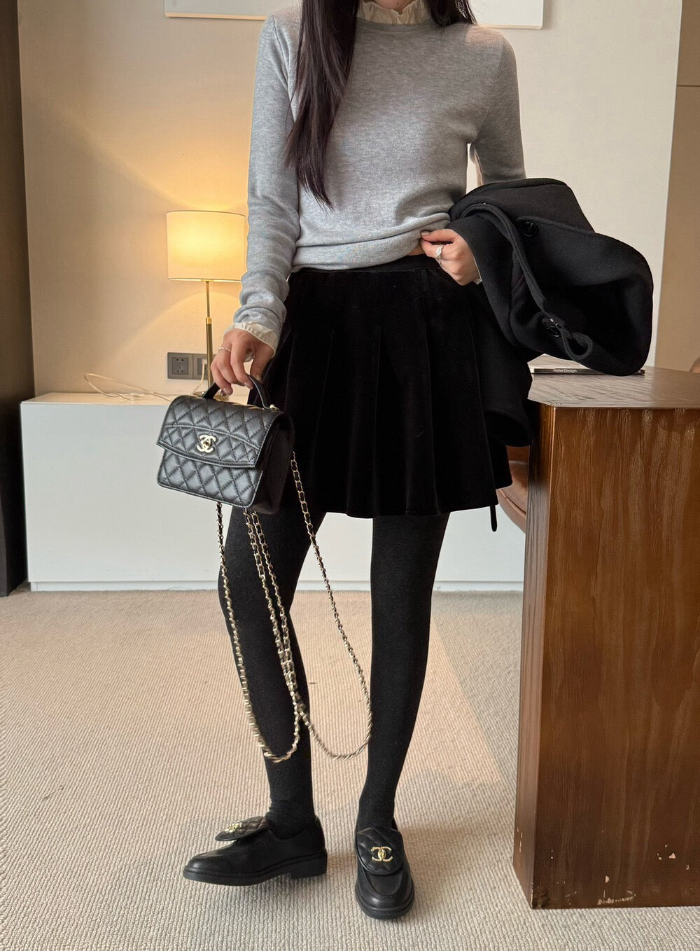 // 高級感絲絨A字短裙