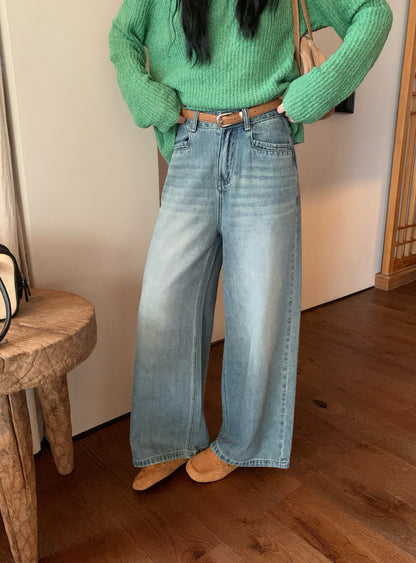 // 復古洗水色直筒牛仔褲