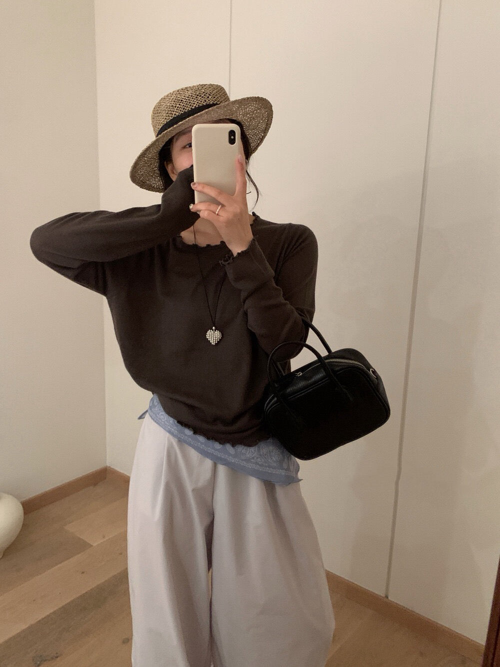 // 5%fine wool超親膚大彈性木耳邊TEE