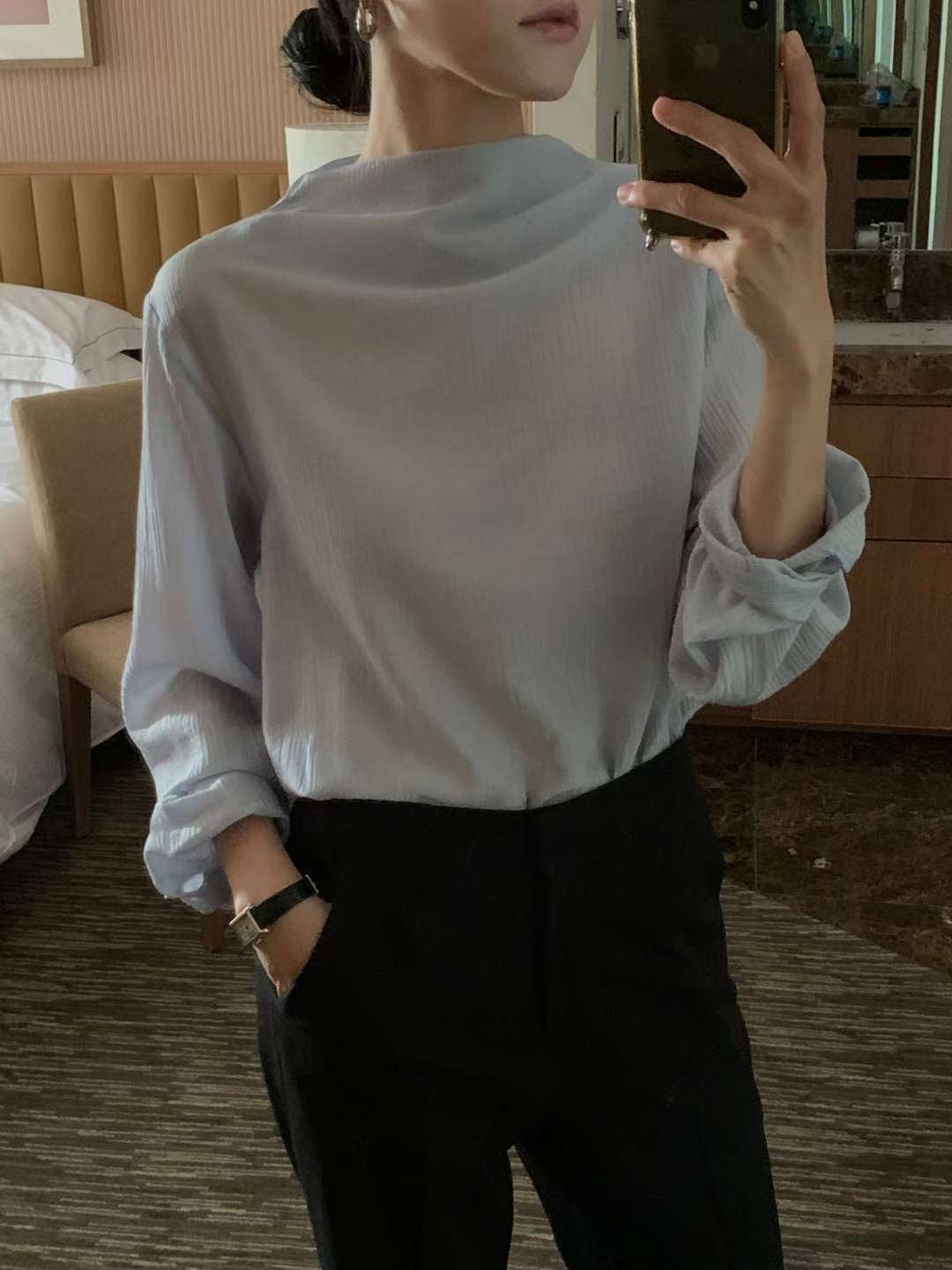 // 自帶肌理感後鈕扣小立領綁腰BL