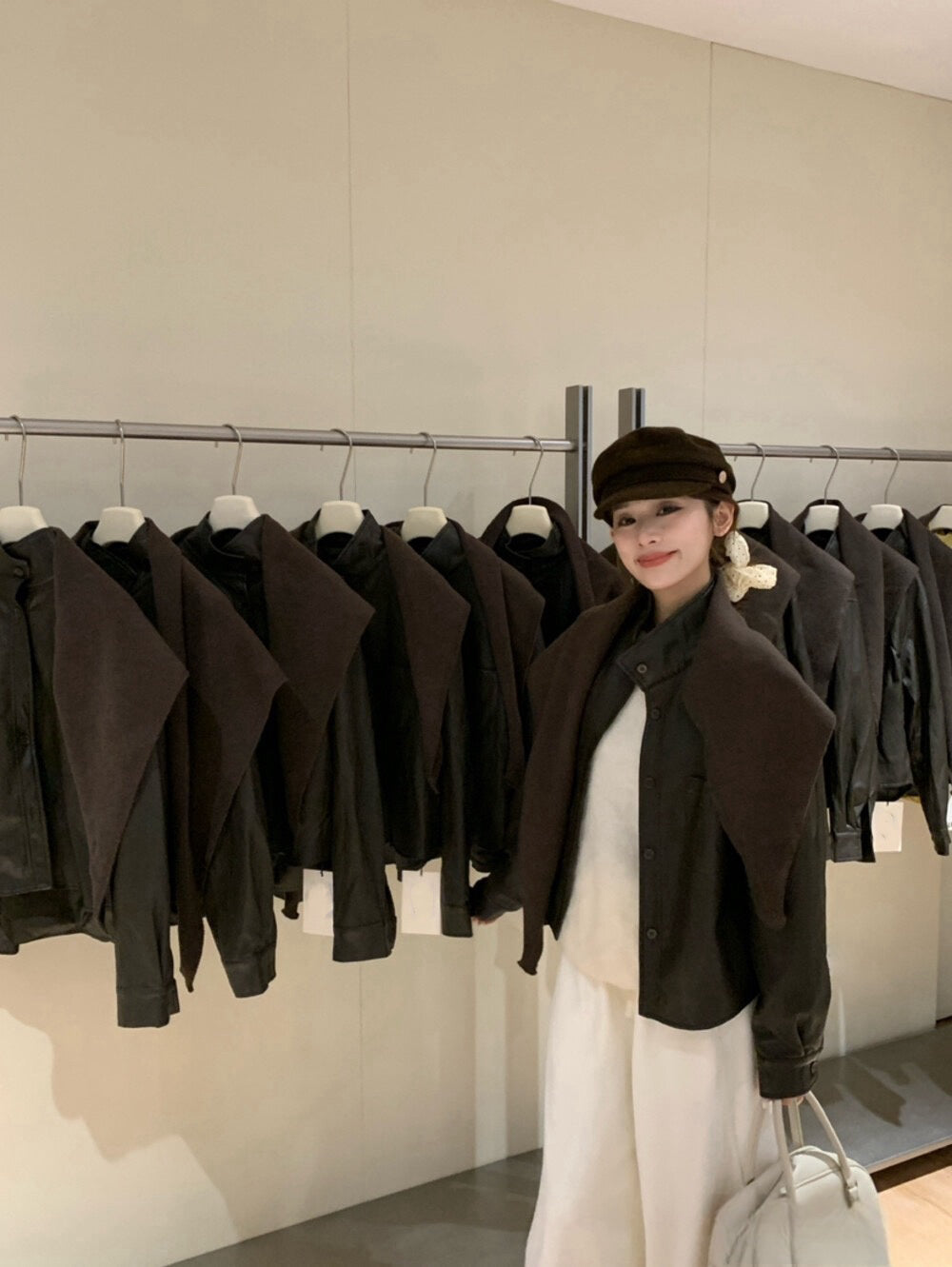 // 立領設計超軟彷皮外套(連披肩)