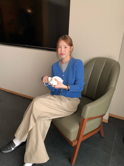 // 復古色調背後手織標直坑紋CD