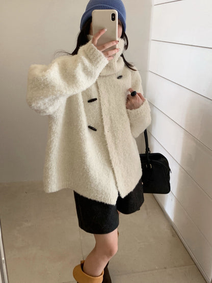 // 慵懶圈圈毛牛角鈕可立領毛衣CD