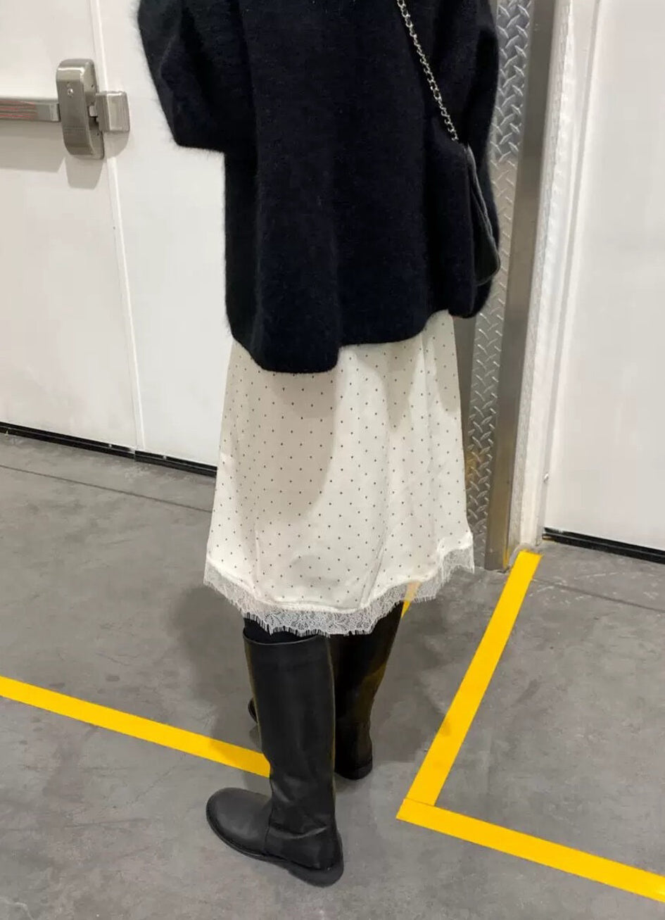 // 造型感氣質lace邊silky半裙