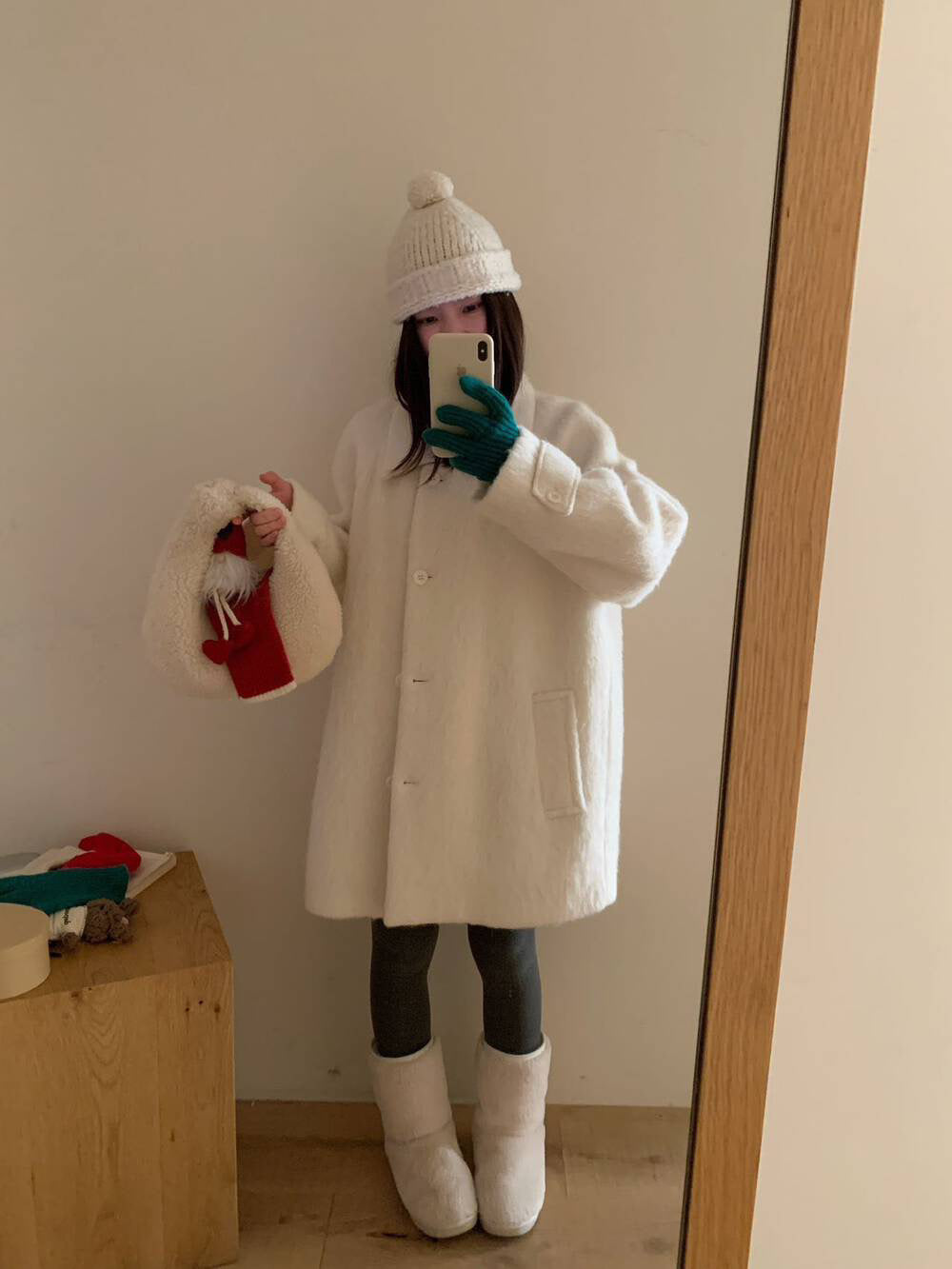 // 法式復古感35%羊毛翻領中長外套