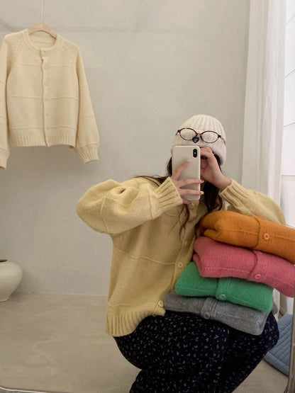 // 立體線條高飽和顏色織紋圓領CD