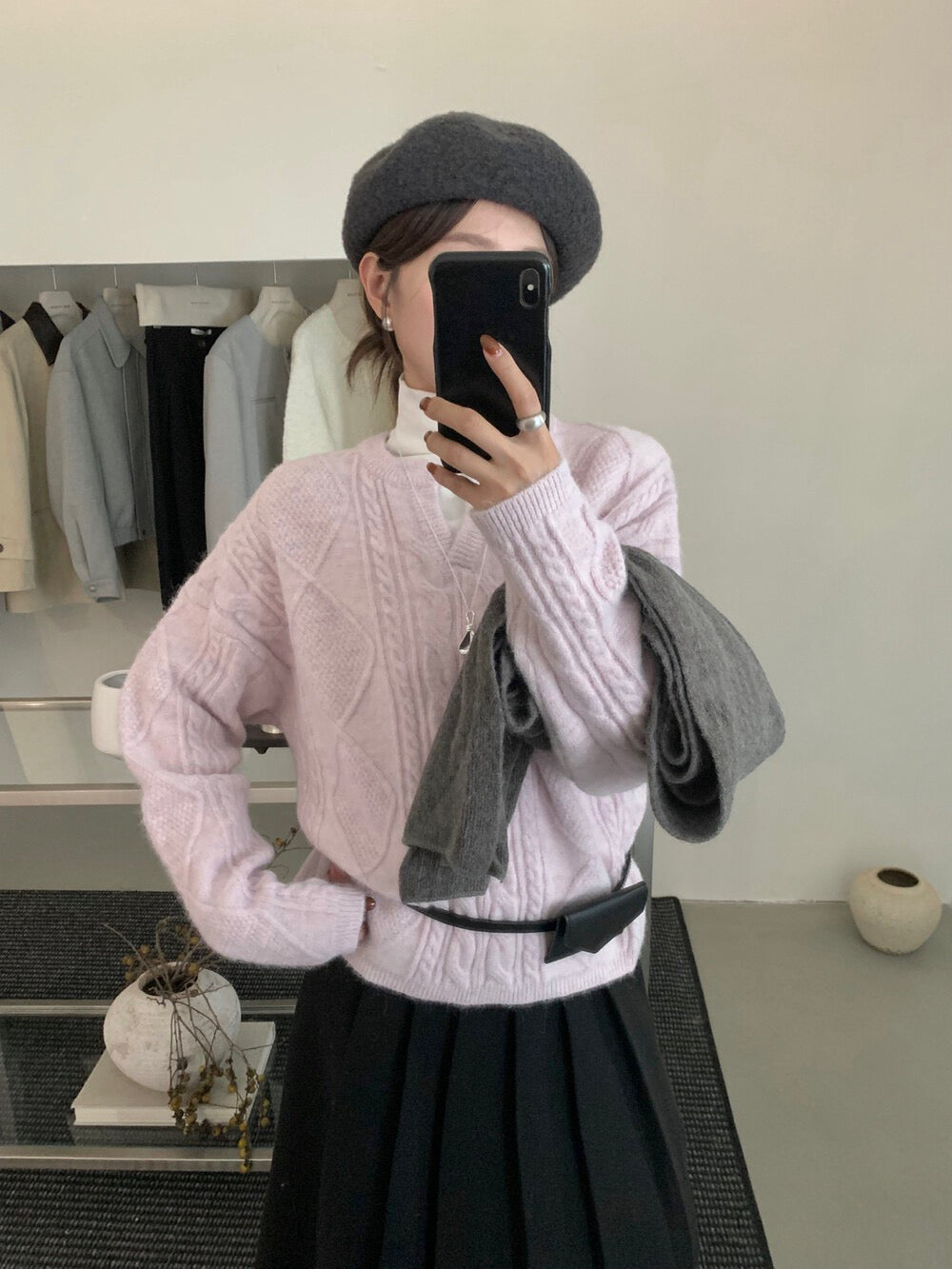 // 超軟糯小V領口麻花NT