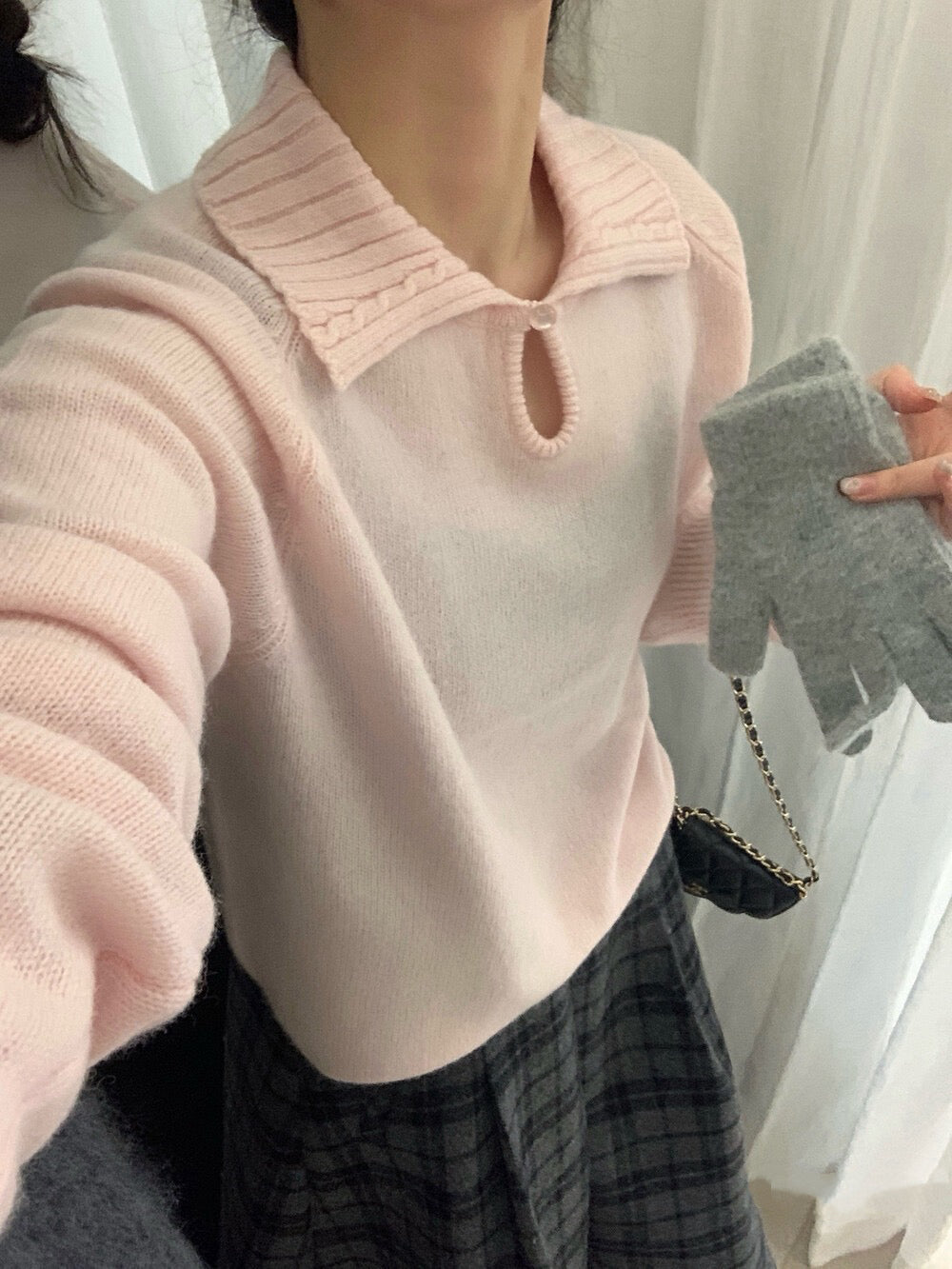 // 100%綿羊毛小鈕扣鏤空翻領NT